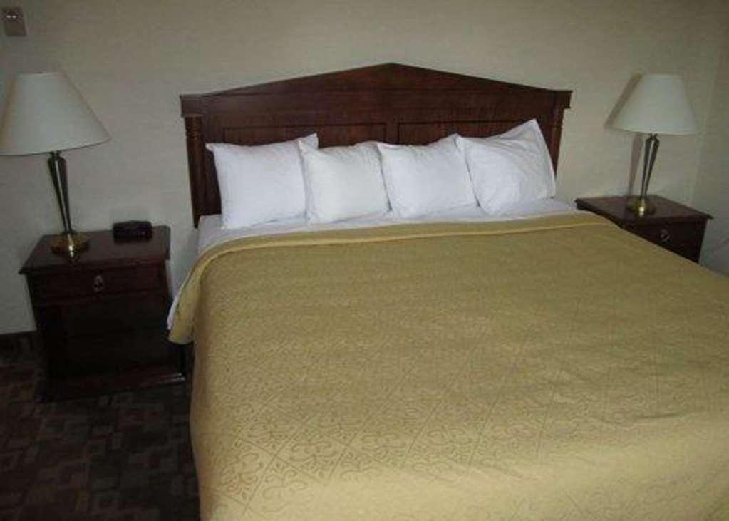 Quality Inn New Liskeard Room photo